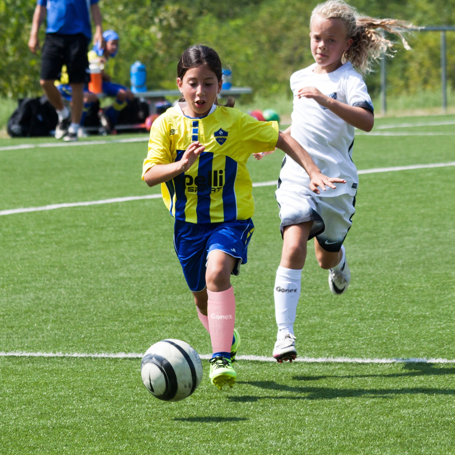 Gonex Soccer Schienbeinschoner für Kinder und Erwachsene